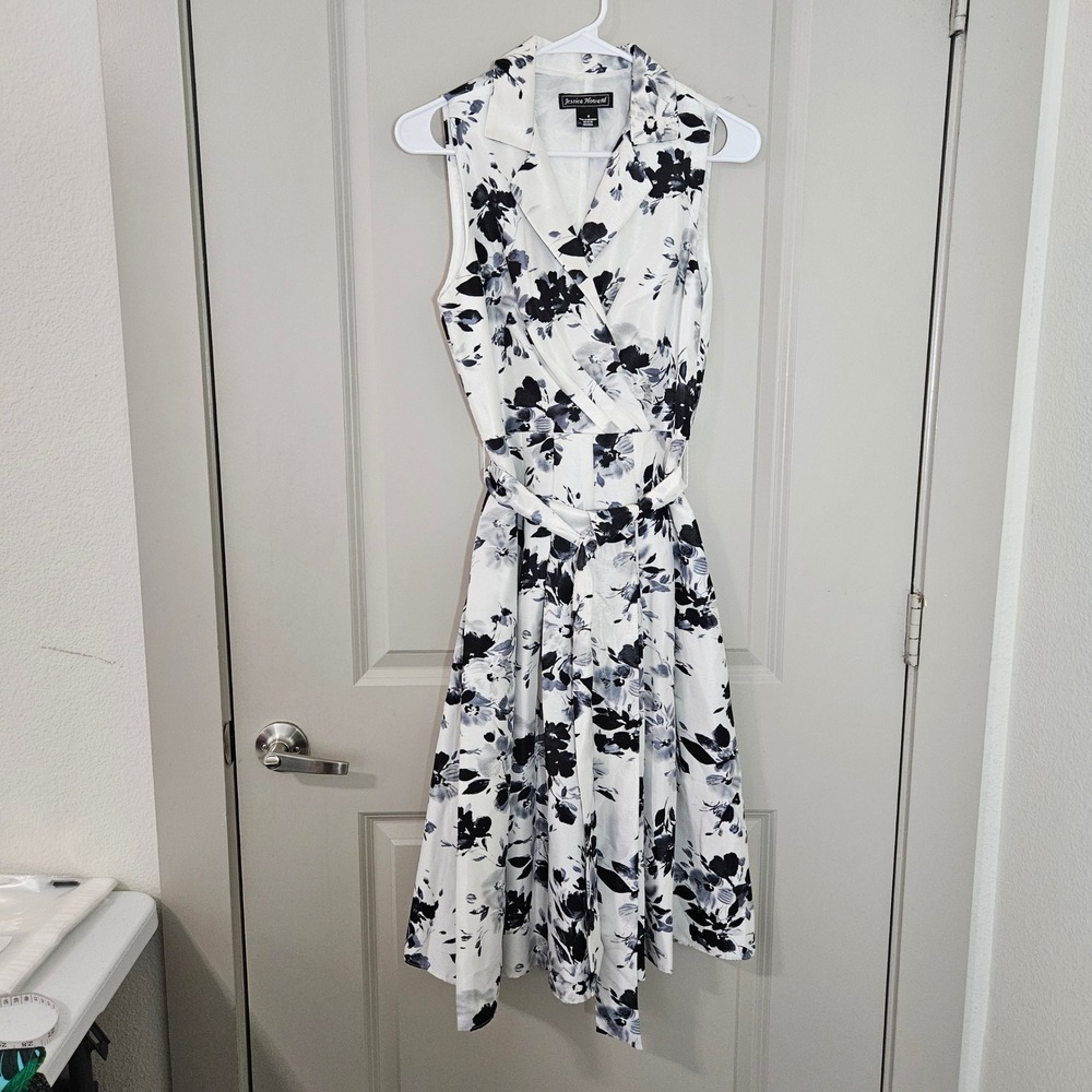 Jessica Howard White Black Floral Sleeveless Fit Flare Wrap Dress Size 4